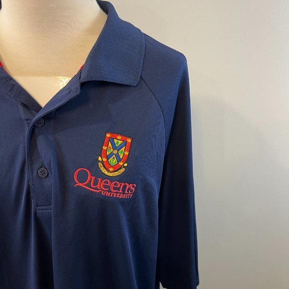 QUEENS UNIVERSITY Blue Polo (XXL) - Picture 3 of 7